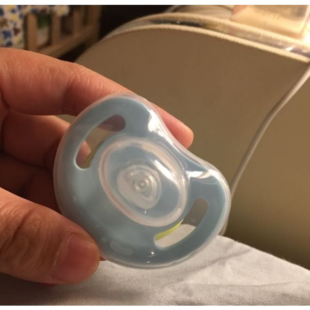 贝亲婴儿安抚奶嘴硅胶安慰奶嘴带盖安睡型脚踏车s号n9190个月以上适用