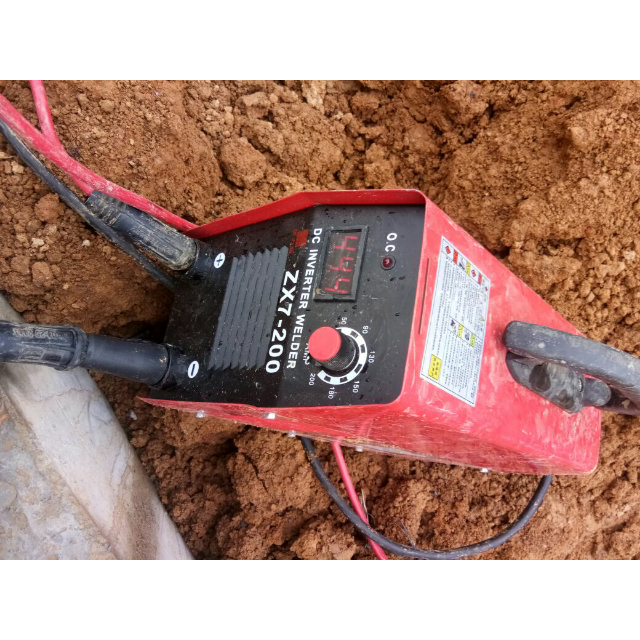 优力特zx7200逆变直流220v手提式迷你手工电焊机家用小型全铜芯官方