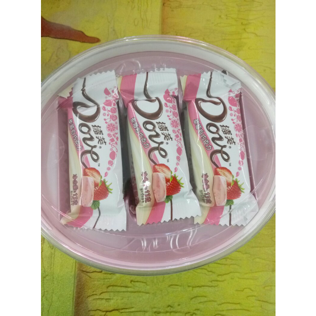 > 德芙(dove)草莓白巧克力 234克/碗装 休闲 零食商品评价 > 漂亮呢