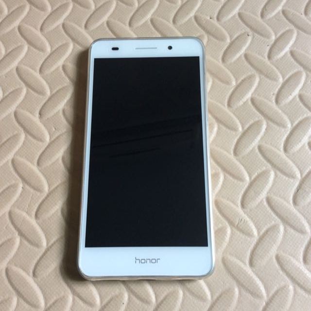 > 华为(huawei)荣耀5a 2gb 16gb 白色 4g移动高配版商品评价 > 手机很