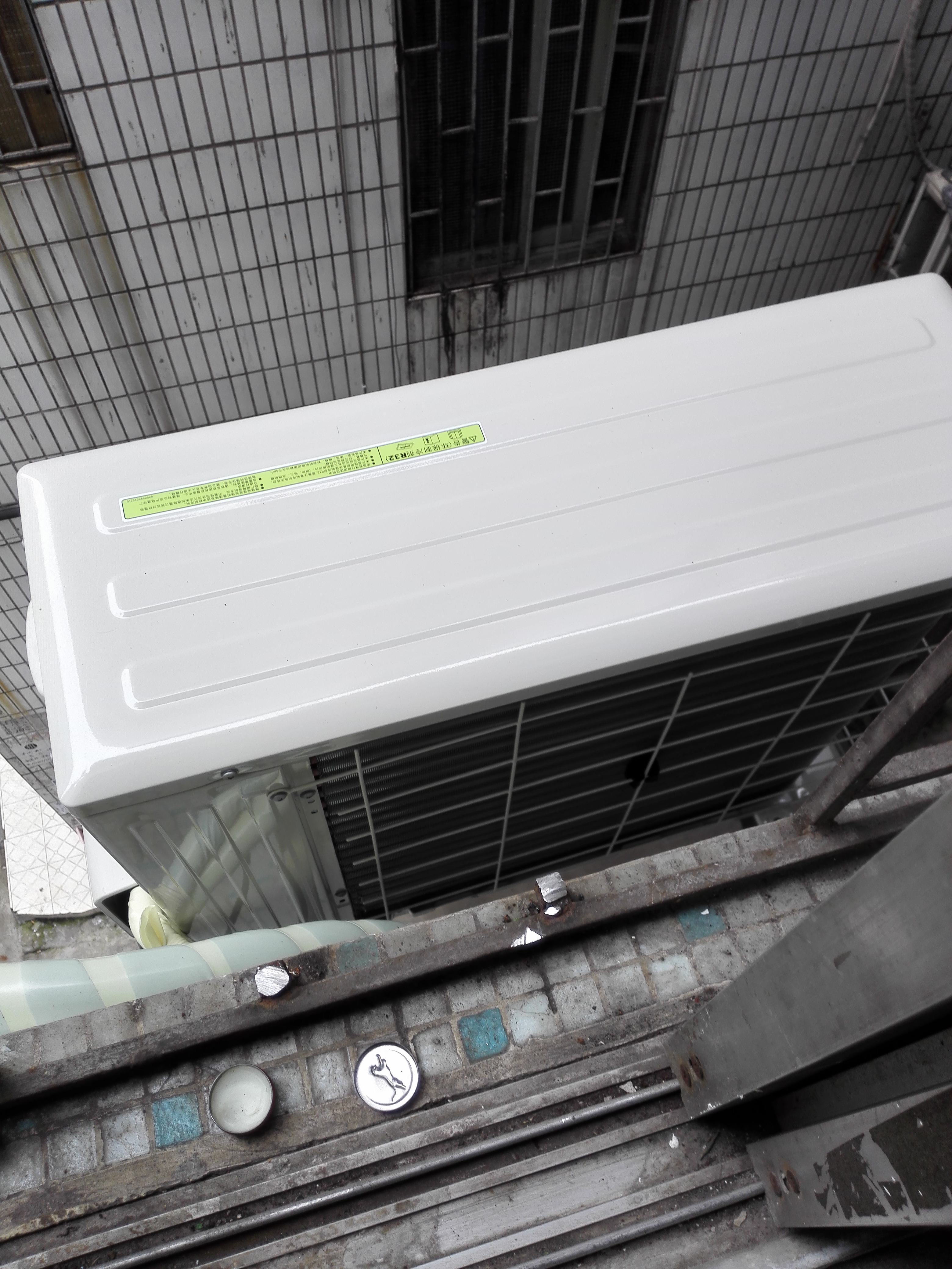 格力(gree) 小1匹 定频 3级能效 单冷 家用商用挂机空调 kf-23gw