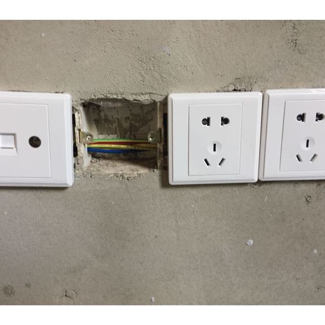 面板墙壁开关插座防漏电安全 电视电脑插座 灵犀z插座已经安装了