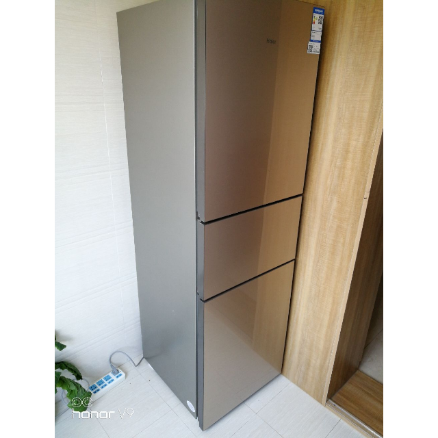> 海尔(haier)bcd-220wdgc 220升三门冰箱 干湿分储中门宽幅变温 家用