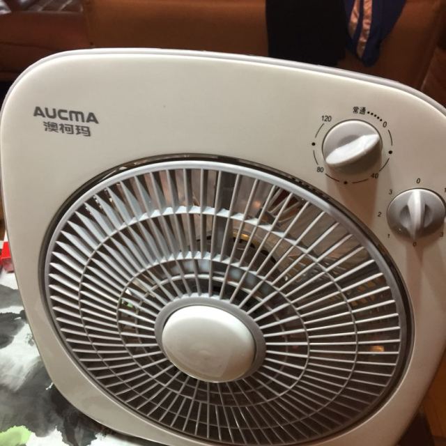 澳柯玛(aucma)电风扇kyt-25k516时尚白色 三档风速 定时静音 台式转页