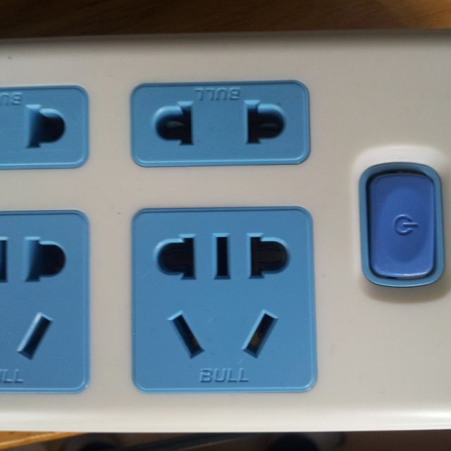 公牛bull插座gn402新国标带保护门六位总控开关电源插座接线板插线板