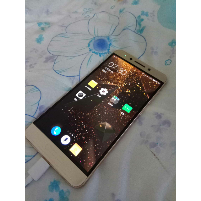 乐视(leeco)乐pro3 双摄ai版 (lex651)金色 全网通4g手机 双卡双待