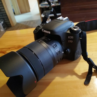 佳能(canon) eos 77d 套机(18-135mm)镜头 数码单反相机