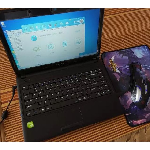 0英寸笔记本赛扬2950m/4g/500g/gt940m 2g独显笔记本电脑