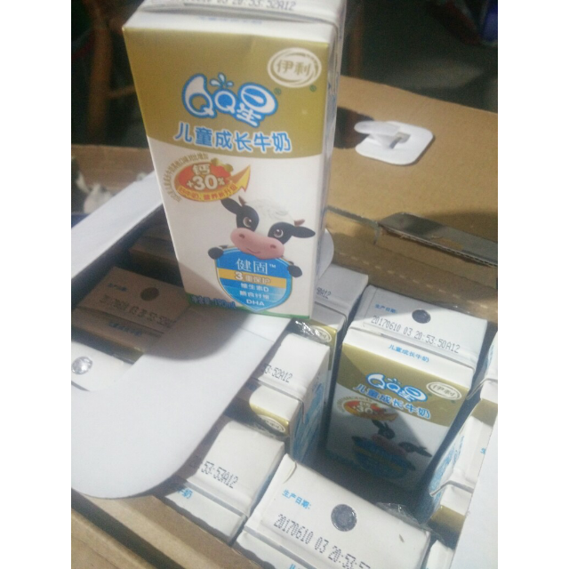 > 伊利qq星 儿童成长牛奶 健固儿童营养 礼盒装 15*190ml商品评价 >