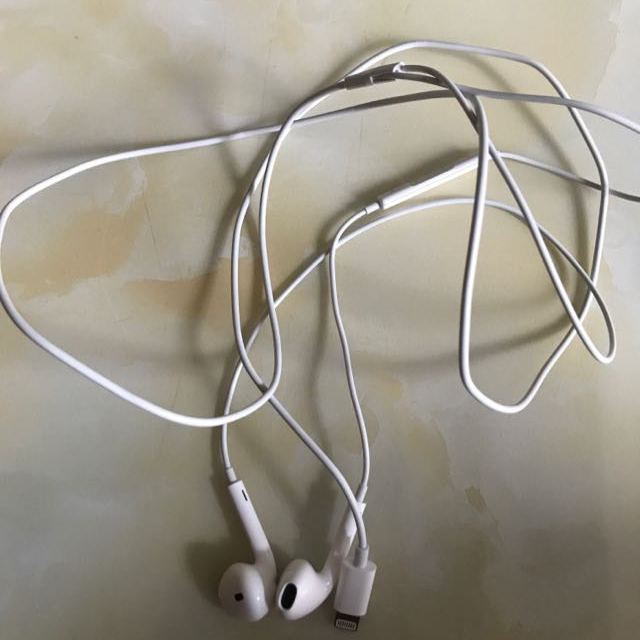 apple/苹果 采用 lightning 接头的 earpods iphone7/7plus 耳机