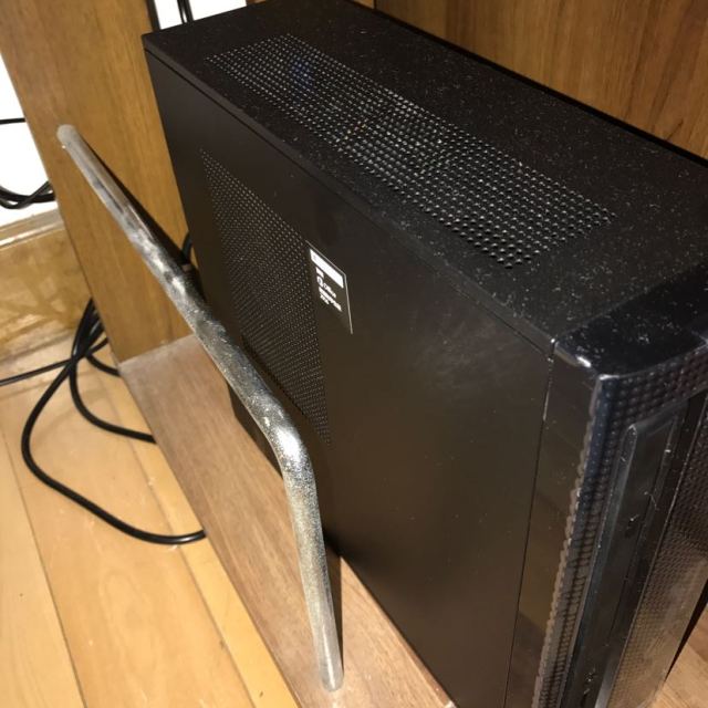 惠普(hp)270-p032cn台式电脑主机( i3-7100(kbl)/4g/1tb/amd r5 330