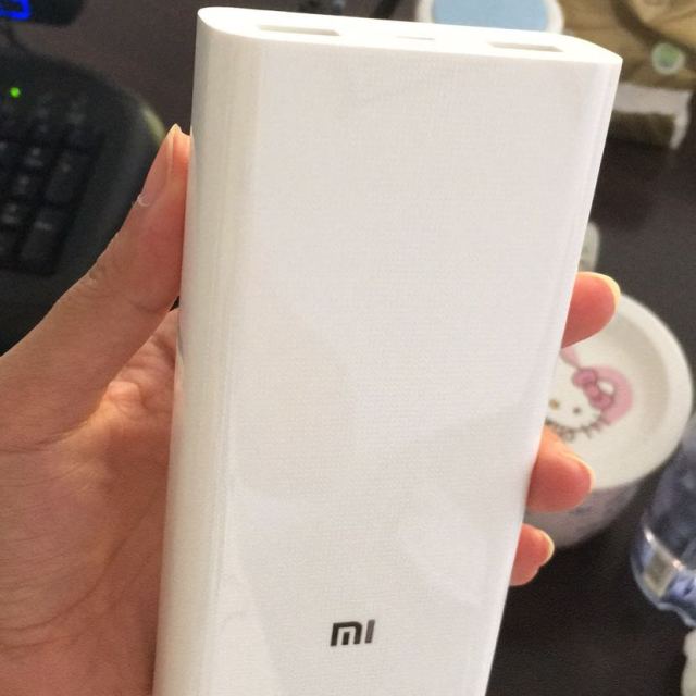 小米移动电源220000mah白色充电宝手机平板通用大容量环保材质