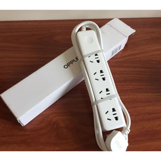 > 欧普照明创意插线板插座排插充电拖线板 4位1.