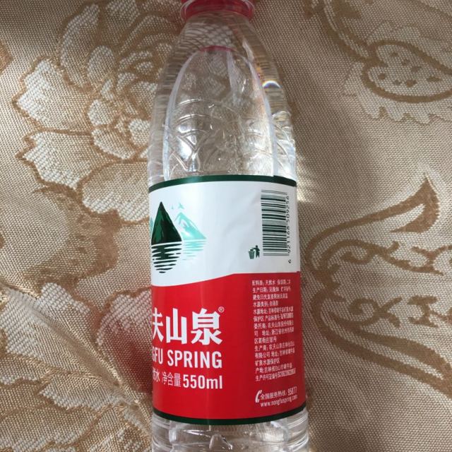 農夫山泉天然水550ml24箱裝飲用水