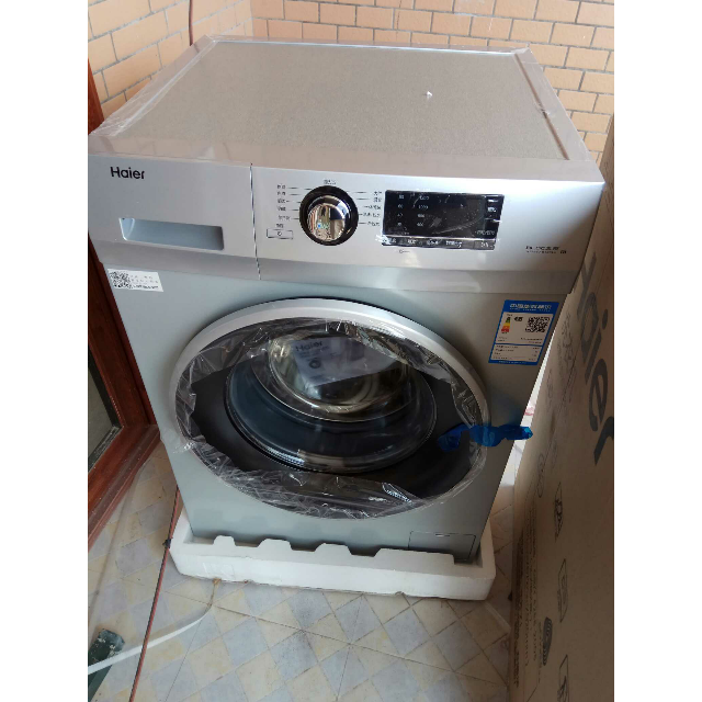 海尔(haier) xqg80-b12726 8公斤变频滚筒洗衣机(银灰色)