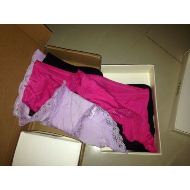 内裤质量看着不错!大小一致,颜色无色差,老婆超喜欢!