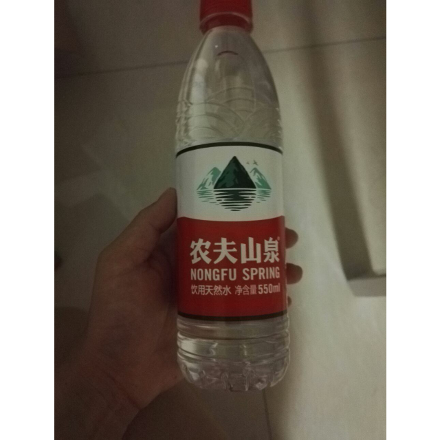 農夫山泉天然水550ml24箱裝飲用水