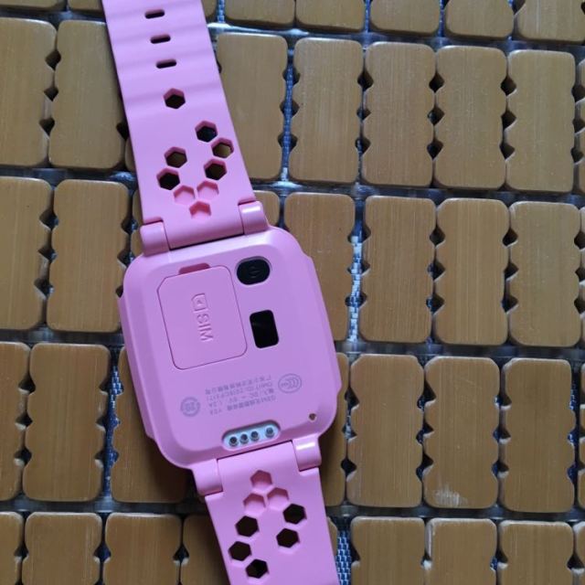 小天才y03儿童电话手表 快充版 儿童智能手表360度安全防护防水 学生