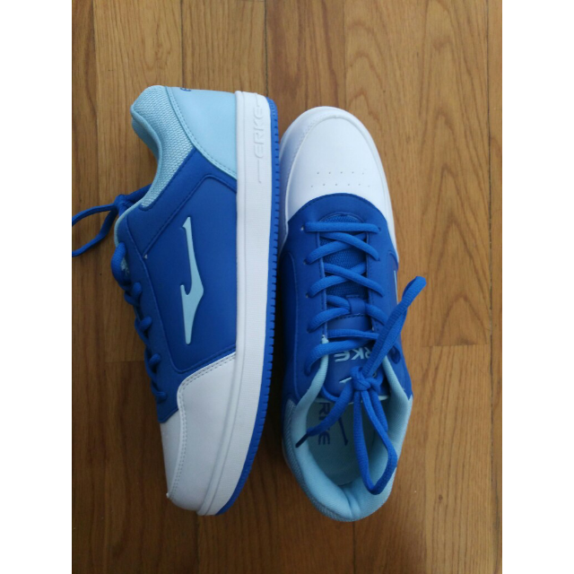 > 鸿星尔克erke男士运动鞋防滑耐磨男板鞋51115401058 彩蓝/湖水蓝 43