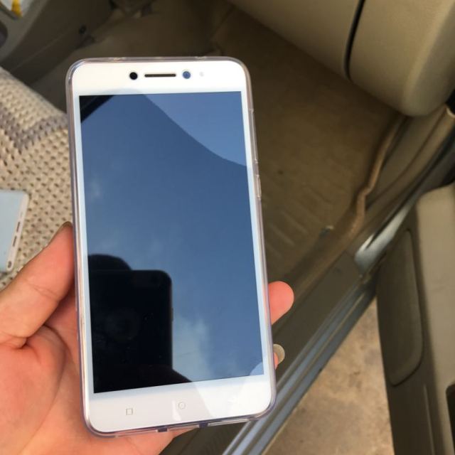 乐酷1移动全网通4g金色4gb运存32gb内存骁龙处理器后置双摄智能手机