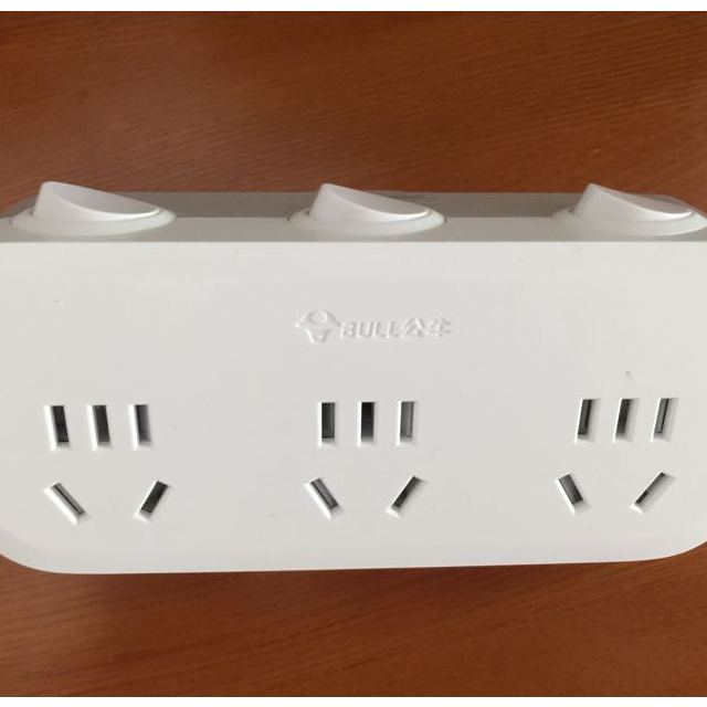 公牛bull插座gn9333电源转换插头一转三多功能扩展转换器分控开关