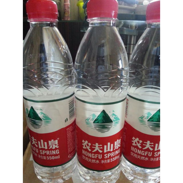 農夫山泉天然水550ml24箱裝飲用水