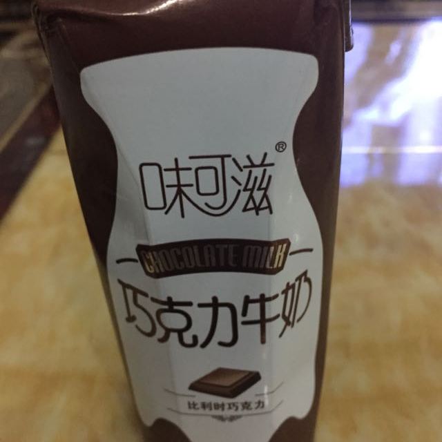 伊利味可滋牛奶巧克力口味240ml12