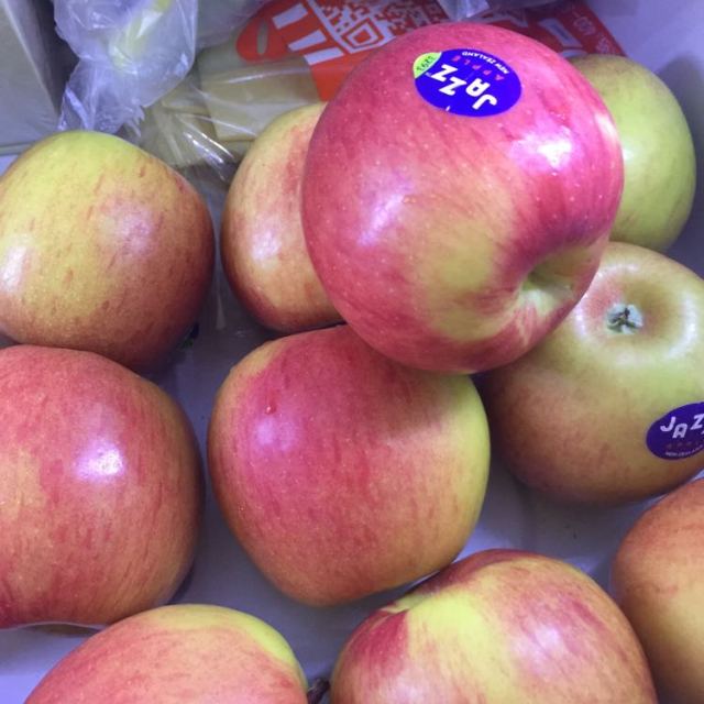 > 【苏宁生鲜】新西兰红玫瑰jazz苹果12个150g以上/个 新鲜水果 进口