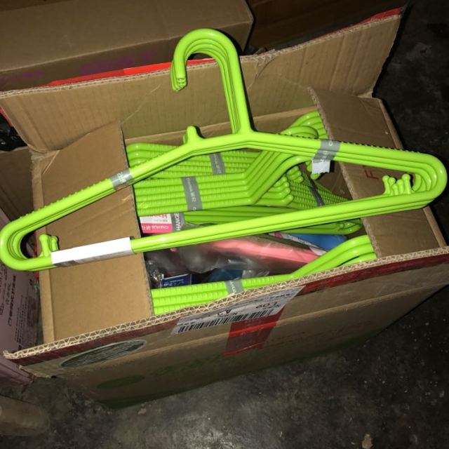 茶花衣架子挂衣撑子衣裳塑料家用防滑成人衣服架衣挂衣撑凉晾衣架