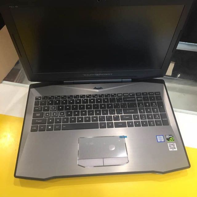 6英寸游戏本笔记本电脑 i7-6700hq 8g 1t gtx1060 6gb显存钢板机身