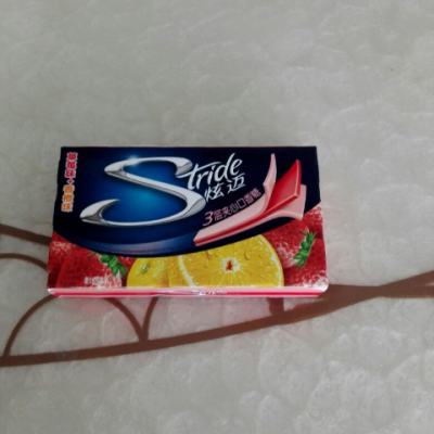 炫迈三层夹心无糖口香糖草莓香橙12片 26.4g