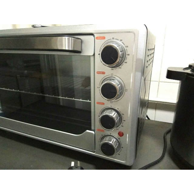 长帝changdi电烤箱trtf3232l上下管独立调温低温发酵旋转烧烤防爆照明