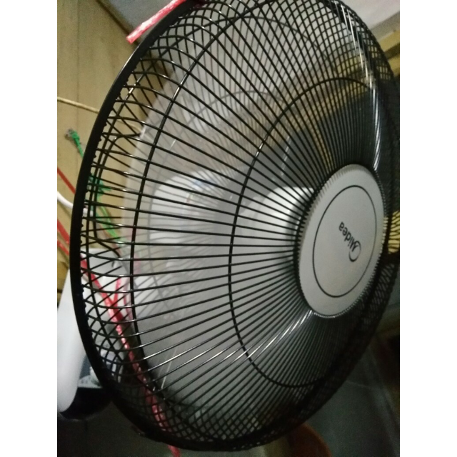 美的壁扇fw40-f3挂壁式电扇家用摇头风扇 16吋台式电风扇挂墙壁