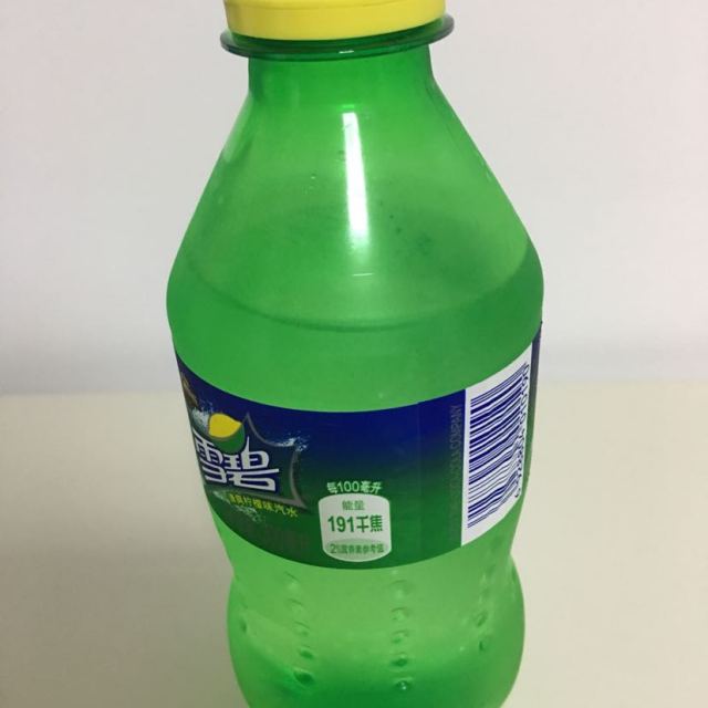 雪碧sprite檸檬味汽水300ml12整箱可口可樂榮譽出品