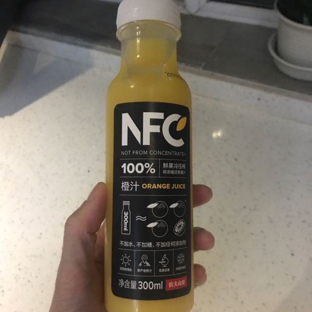 > 農夫山泉 nfc果汁飲料 100%nfc橙汁300ml*10瓶 禮盒分享裝商品評價