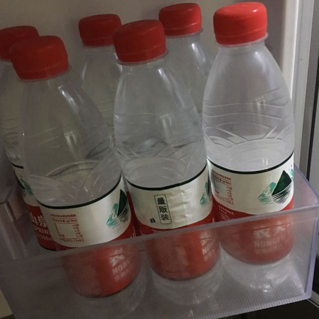 农夫山泉饮用天然水塑膜量贩装550ml12瓶饮用水