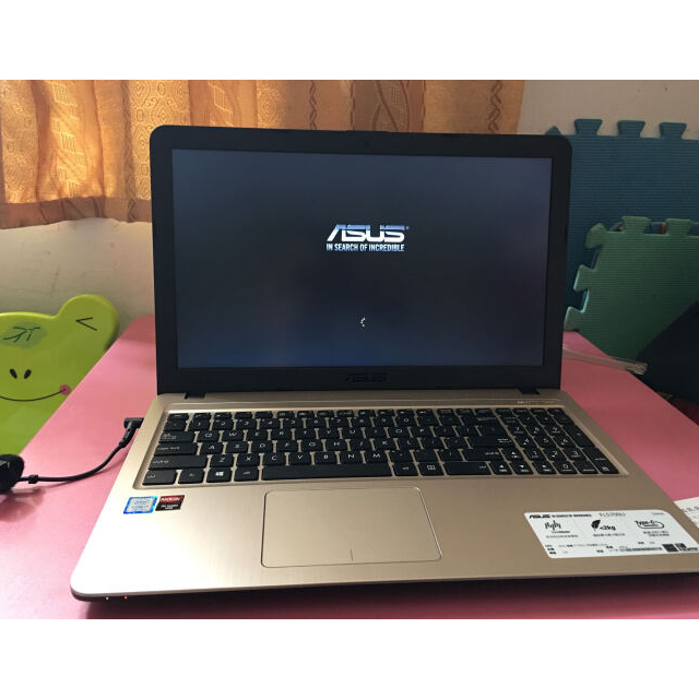 6英寸笔记本 i7-7500u 4g 1tb 2g独显 巧克力黑