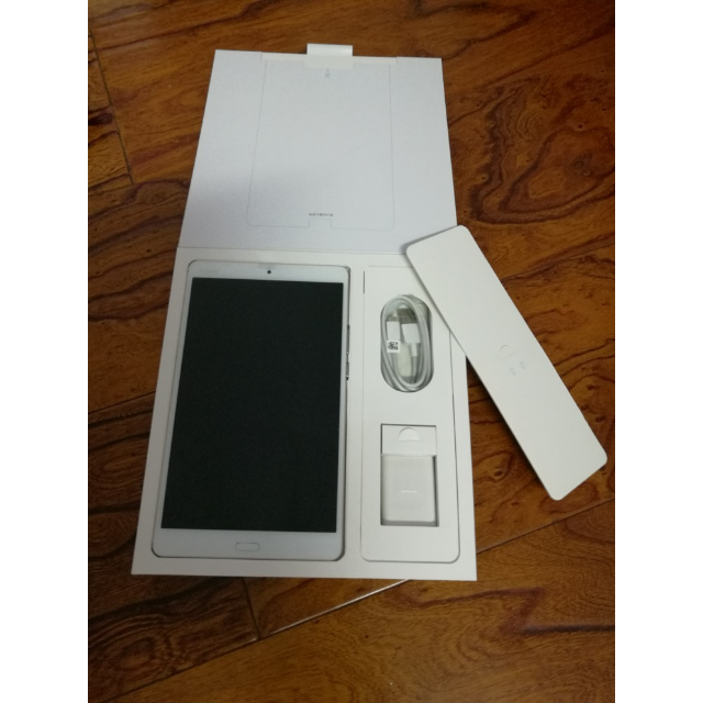> 华为(huawei)m3 btv-dl09香槟金64gb lte平板电脑商品评价 > 宝贝很