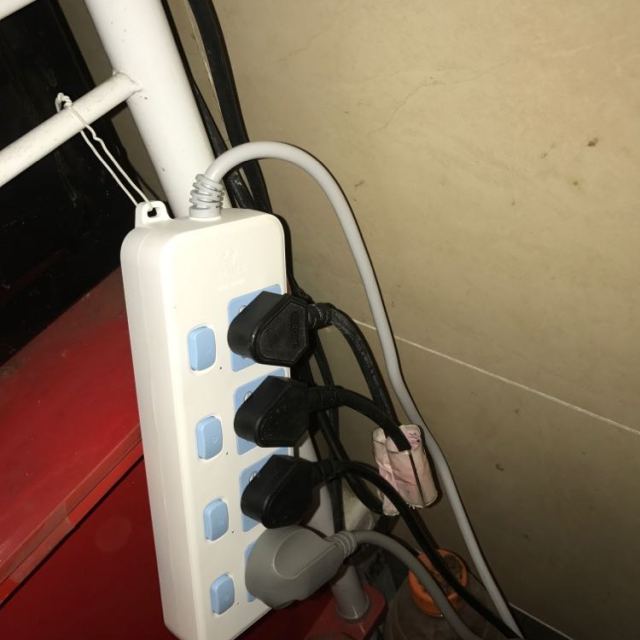 > 公牛插座独立开关电源插排插线板插板接线板拖线板1.