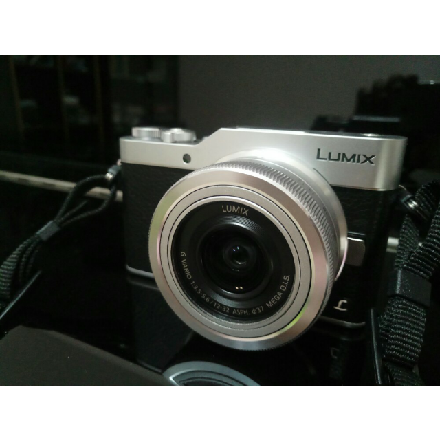 松下(panasonic)lumix dc-gf9kgk(12-32)數碼微型單電套機 4k美顏自拍