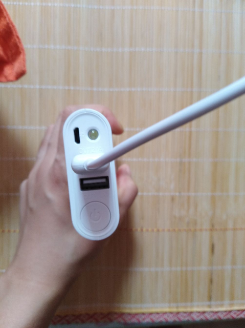 沃品wopow 充电宝 小沃p10 10000毫安 摇一摇显示电量 手机平板通用