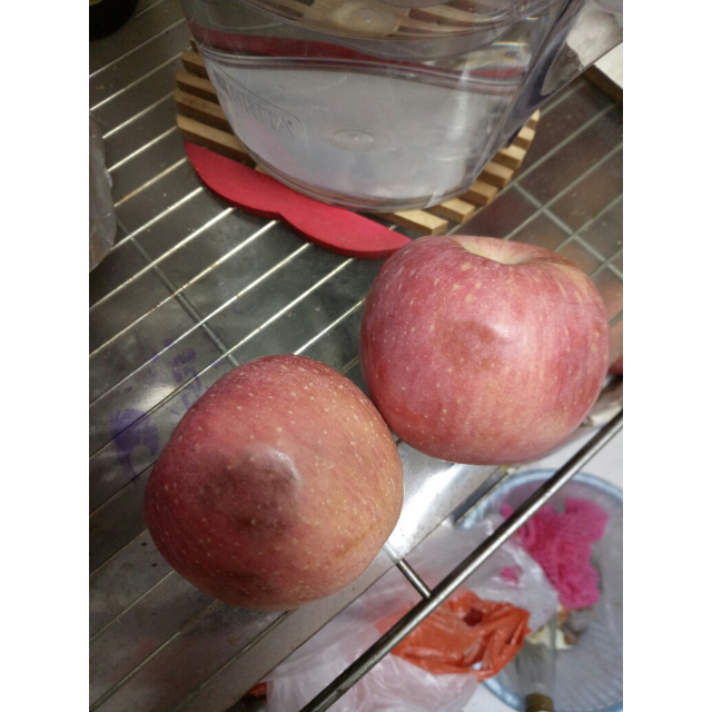 > 【苏宁生鲜】山东蓬莱精品红富士1kg果径80-85mm 苹果 新鲜水果商品