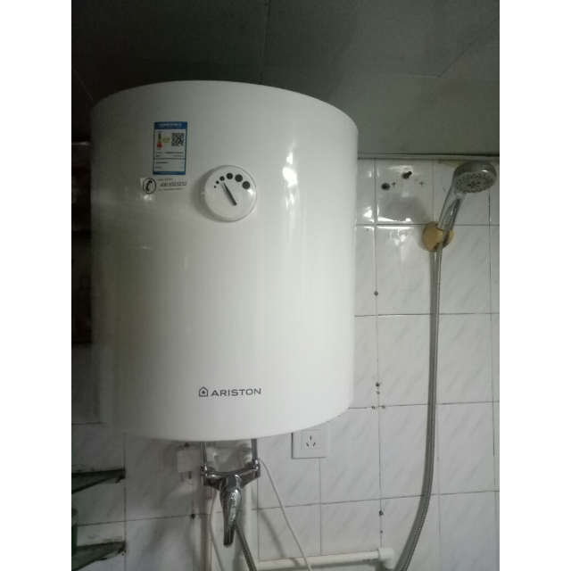 阿里斯顿ariston50l竖式设计立式家用电热水器dove50vm18巧克力白