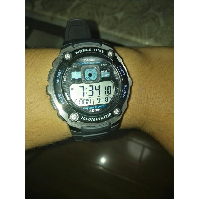 > 卡西欧运动手表 时尚电子表10年电力多功能学生男表 ae-2000w-1a