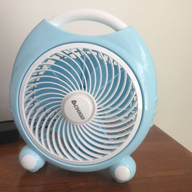 志高chigo电风扇fo18c1转页2档3叶柔风家用迷你小台扇转页扇宿舍小