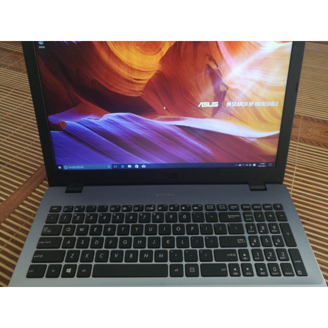 华硕(asus)fl8000uq-新顽石游戏本(i7-8550u/gf940mx/4g/1t/office