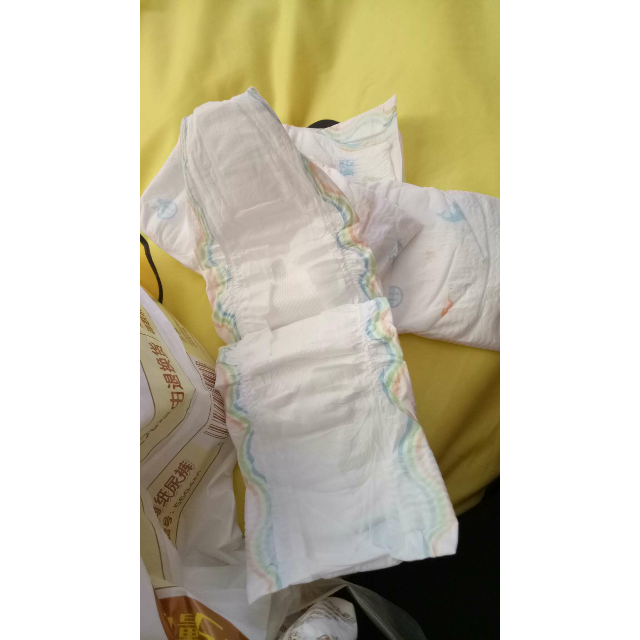 > 宜婴婴儿纸尿裤超薄干爽透气新生儿宝宝简装尿不湿包邮m120片商品