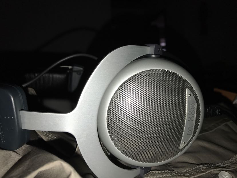 耳机头戴式拜亚动力dt880