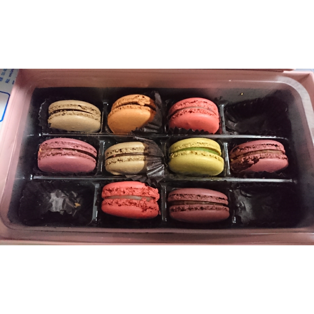 玛呖德马卡龙甜点休闲零食夹心饼干小面包12枚礼盒装法式小月饼中秋节