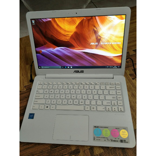 华硕(asus)r417sa3160 超薄14英寸轻薄便携四核笔记本电脑 白色 官方